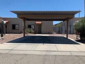 Building Photo - 9110 E Esperanza Dr