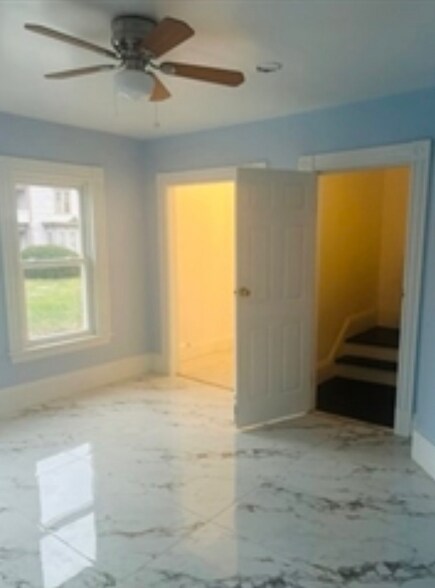 Building Photo - 87 Summer St