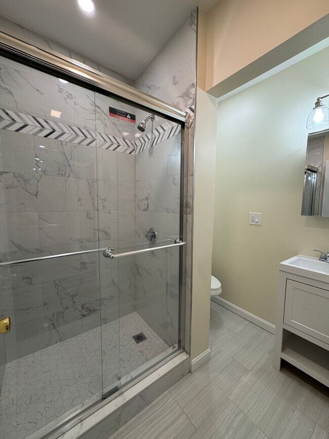 Building Photo - Single Family in Allston Near BU - Available 9/1/2026