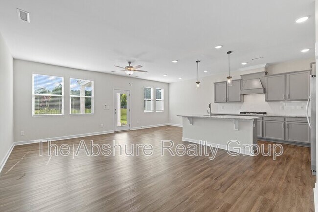 Building Photo - 35 Village Edge Dr