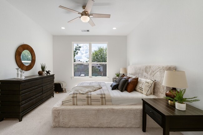 Building Photo - 22806 August Leaf Dr