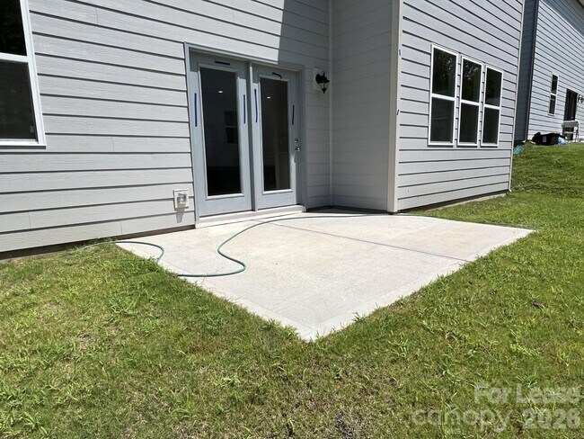 Building Photo - 40009 Mnr Vis Trl