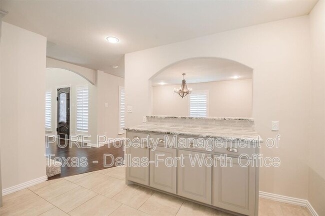 Building Photo - 3313 Country Club Rd