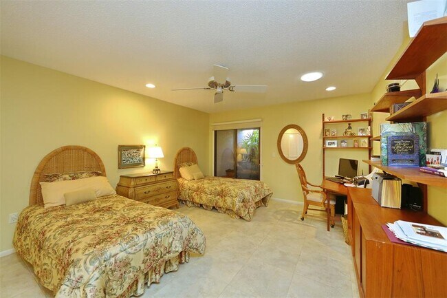 Building Photo - 5728 Doral Dr