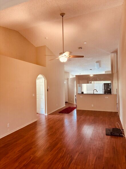 Living/Dining Room - ReverseView - 8108 Summer Shores Dr