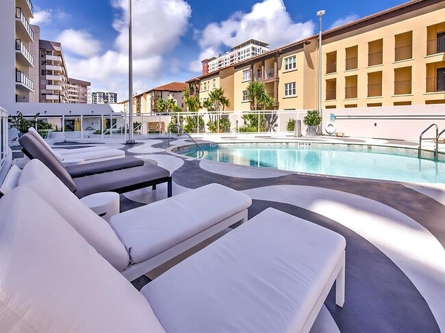 Building Photo - 199 Dali Blvd