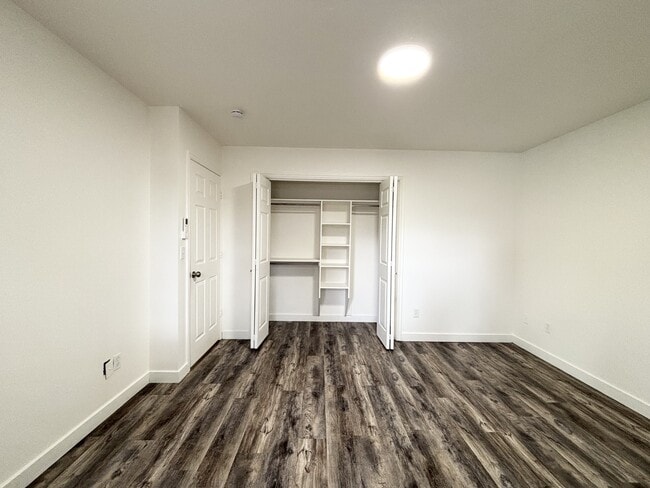 Building Photo - 436-436 S 800 W