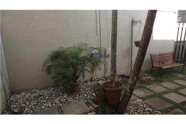 Building Photo - 7265 SW 42nd Ct