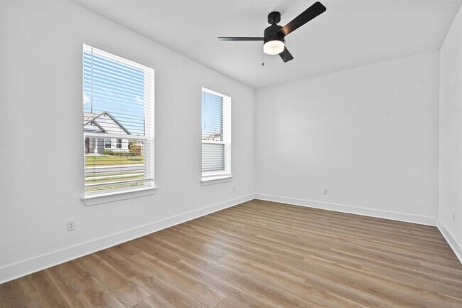 Building Photo - 115 Bamboo Dr