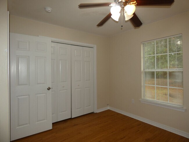 Building Photo - Spacious 3-Bedroom Home — Large Backyard