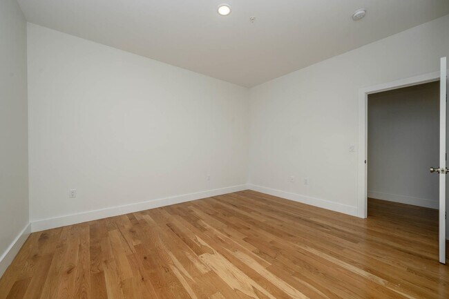 Building Photo - 1707 Palisade Ave