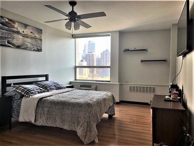 Bedroom 1 - 1360 N Sandburg Ter