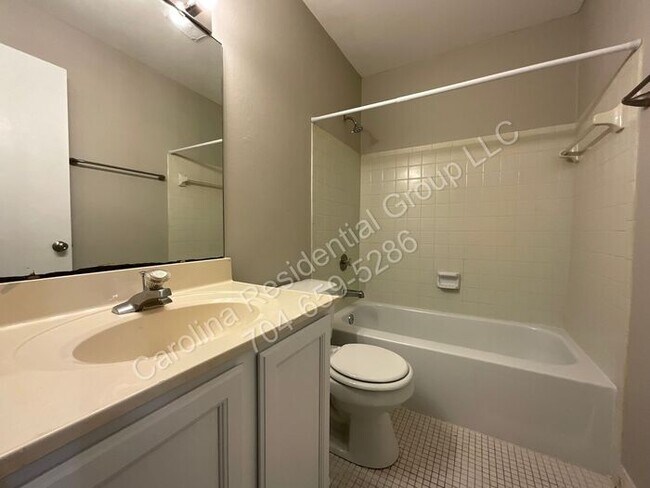 Building Photo - 238 Orchard Trace Ln