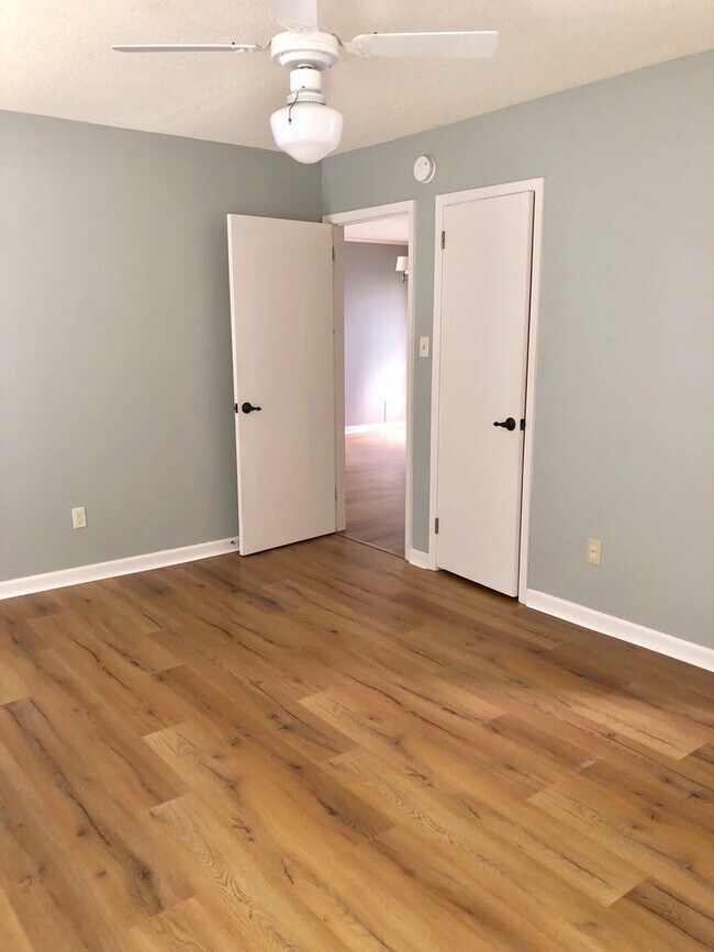 Building Photo - 1345 Zephyr Hills Dr