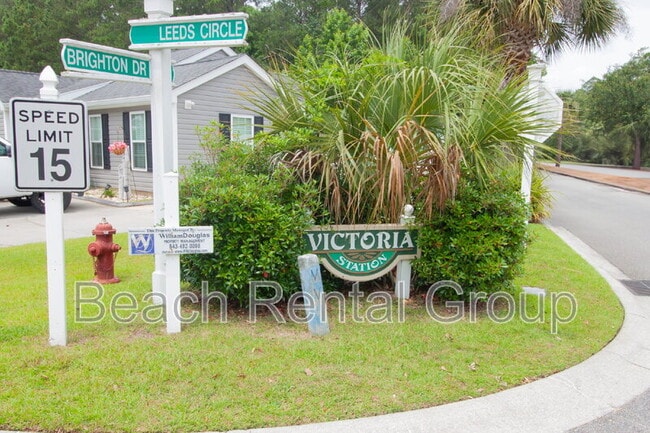 Building Photo - 9490 Leeds Cir