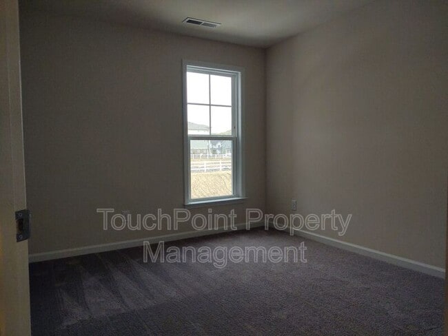 Building Photo - 23014 Clarabelle Dr
