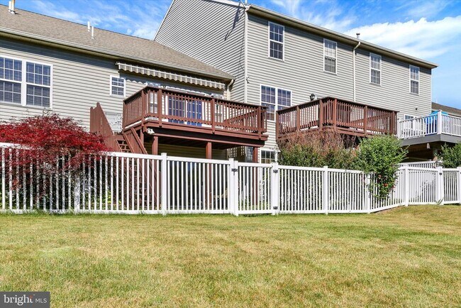 Building Photo - 6444 Terrace Ct