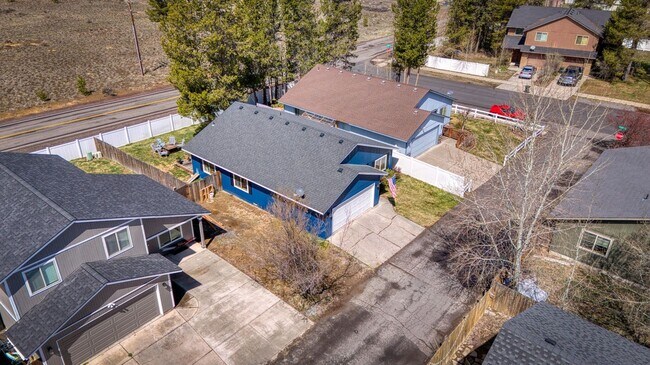 Building Photo - 51287 Riley Ln