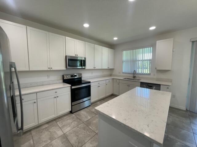 Building Photo - 12885 Trevi Isle Dr
