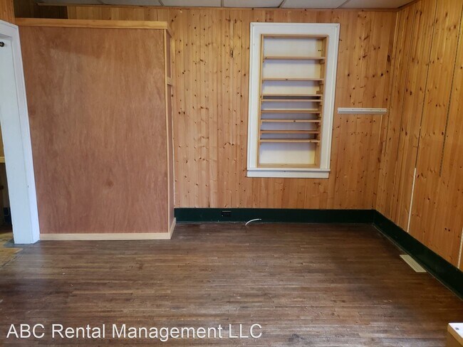Building Photo - 2 br, 1 bath Apartment - 601 Garfield Ave