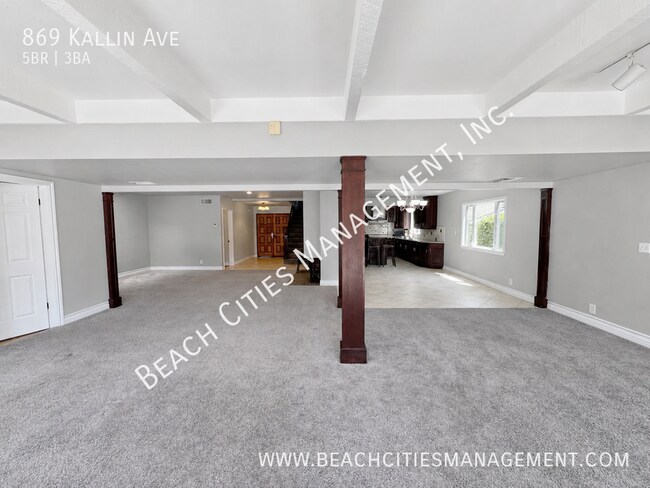 Building Photo - 869 E Kallin Way