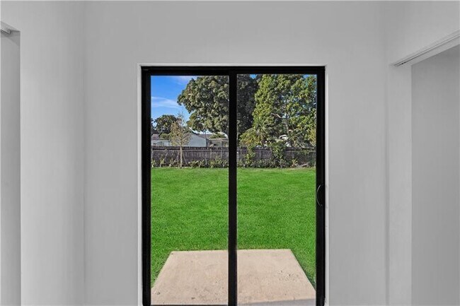 Building Photo - 2020 NW 9th St