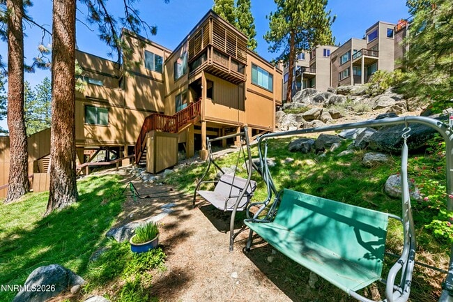 Building Photo - 215 Clubhouse Cir