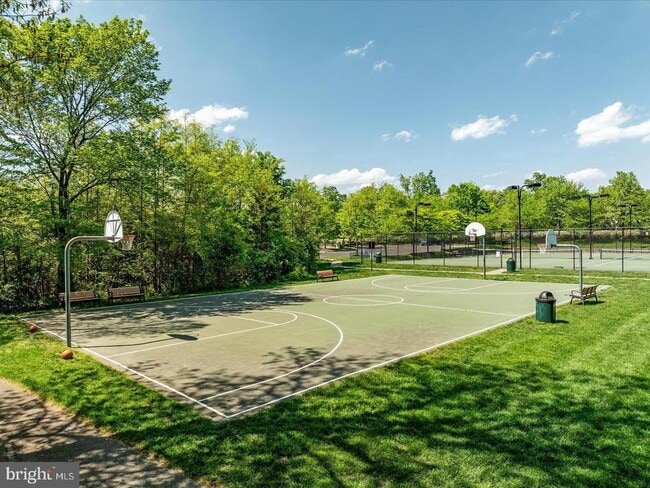 Building Photo - 42033 Bushclover Terrace