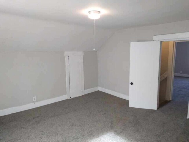 Building Photo - 631 Rawling St