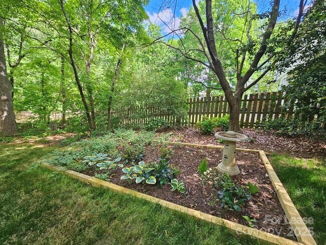Building Photo - 4015 Brownes Ferry Rd
