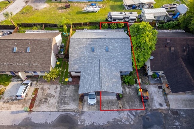 Building Photo - 1306 Vine St