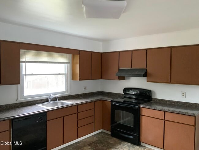 Building Photo - 11-21-21 Ashdown Rd