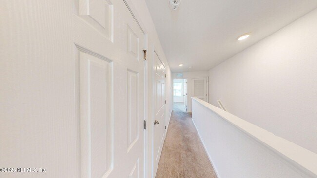 Building Photo - 8367 Zenith Cir