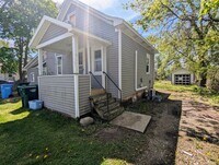 Building Photo - 716 Community St