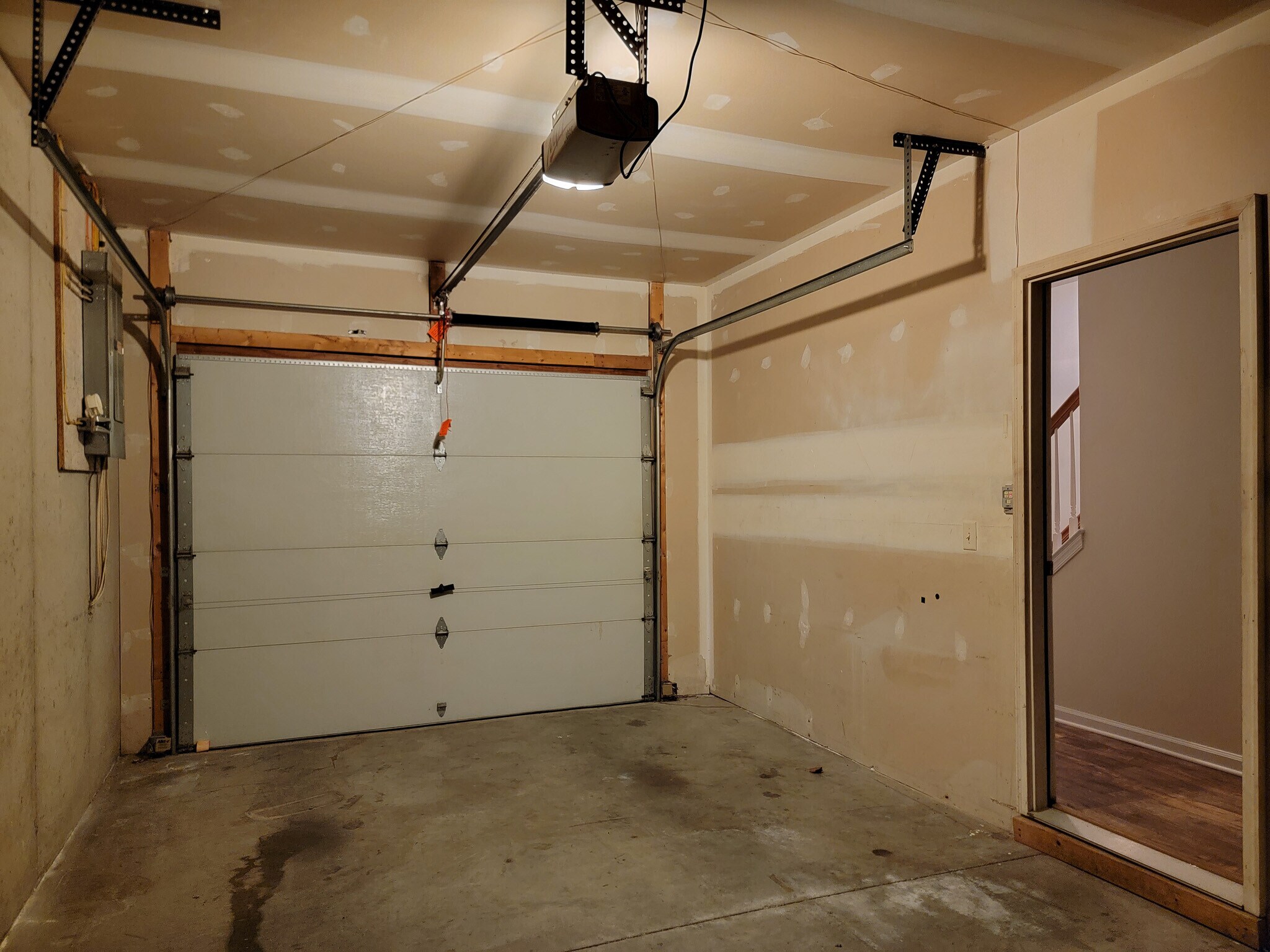 Building Photo - 542 Indian Rock Cir