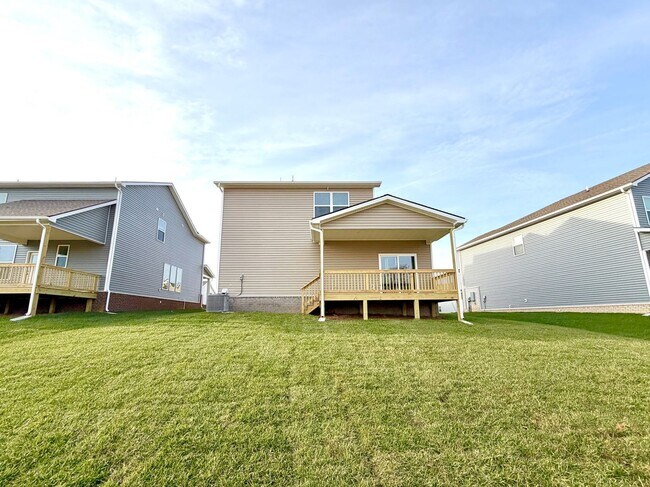 Building Photo - 1333 Gentry Dr