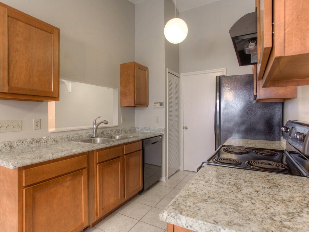 Building Photo - 9324 Pavillion Dr