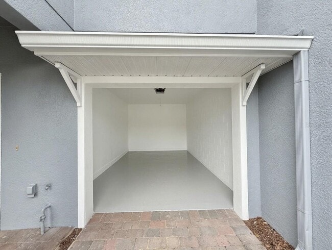 Building Photo - 823 Pine Pointe Ln