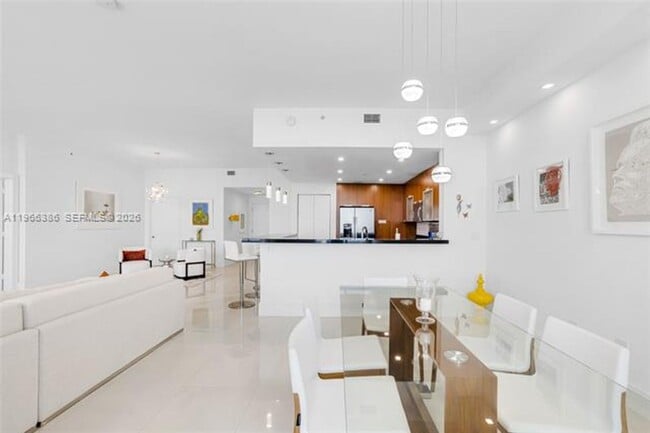 Building Photo - 7901 Hispanola Ave