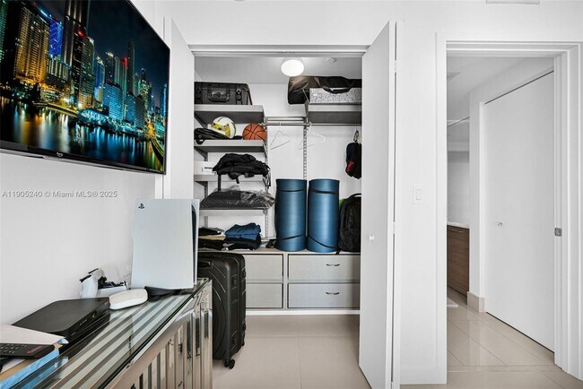 Building Photo - 1300 S Miami Ave