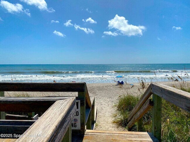 Building Photo - 2035 Jimmy Buffett Mem Hwy