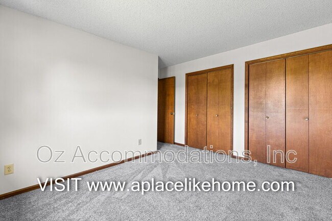 Building Photo - 1105 Jeff Cir