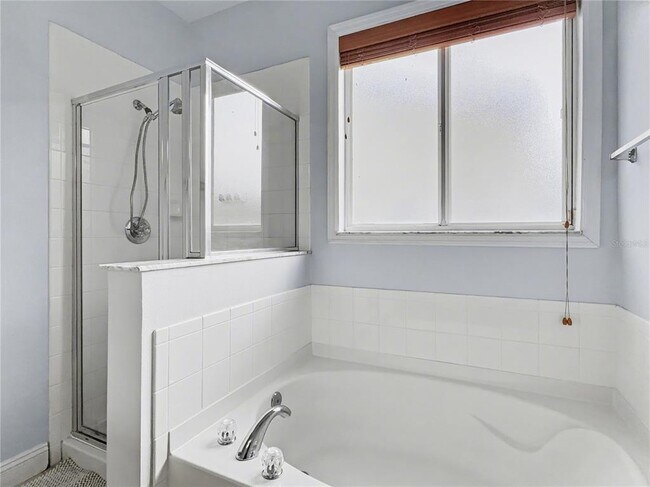 Building Photo - 157 San Carlo Rd