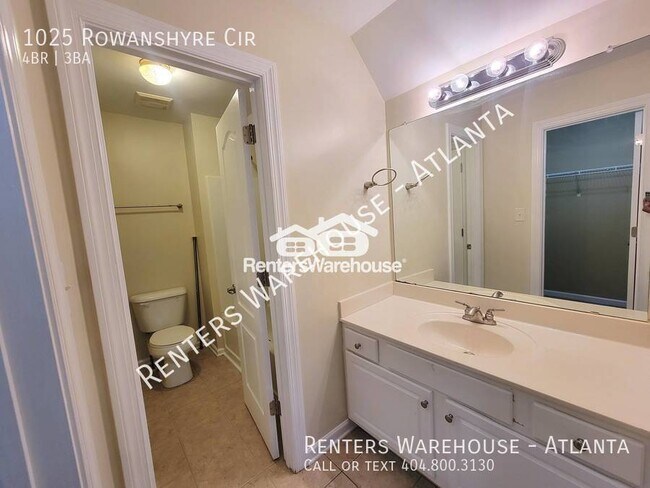 Building Photo - 1025 Rowanshyre Cir