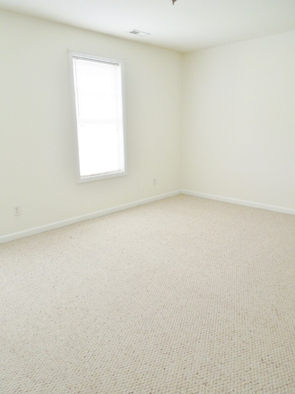 Building Photo - 108 Pleasant Hill Rd