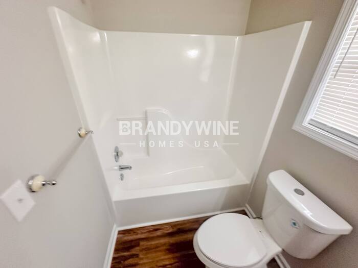 Building Photo - 700 Newport Dr