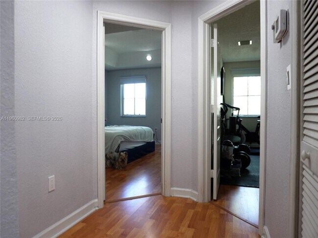 Building Photo - 130 Jacaranda Country Club Dr