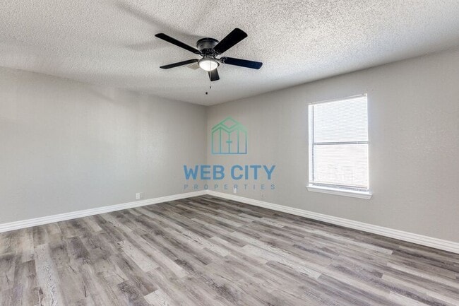 Building Photo - 232 Alexandria St