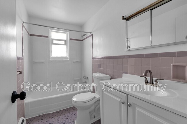 Building Photo - 3904 Seneca St