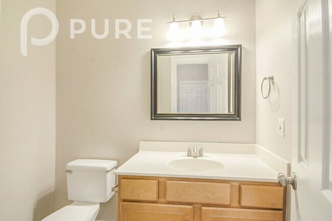 Building Photo - 5824 Clarks Fork Dr